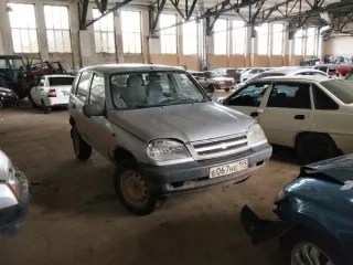 Chevrolet Niva 212300-55, 2013, г/н Р849УО18, VIN: X9L212300D0460986, номер кузова: X9L212300D0460986, цвет кузова: светло сереб.металл., рабочий объем: 1690 см³, мощность: 58.5/79.6 кВт/л.с., тип транспортного средства: Легковой универсал, ключи в наличии, рабочее состояние не проверялось (ув. №…