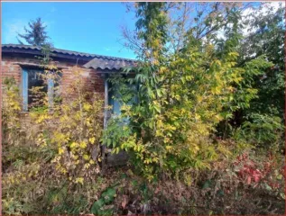 Доля дома и участка 25.6+500 кв.м в Саратовской области. 1/3 доля в праве на жилой дом, площадь 25.6 кв.м, кадастровый номер 64:03:120212:212, и 1/3 доля в праве на земельный участок, площадь 500 кв.м, кадастровый номер 64:03:120210:12. Категория земель: земли населенных пунктов. Вид разрешенного…