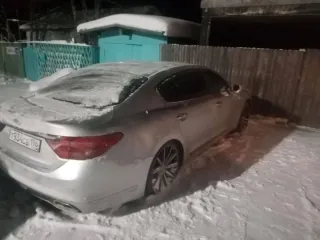 KIA Quoris 2013 года выпуска. VIN XWELU412BD0000212.