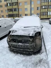 Toyota Vitz, кузов KSP902093729, 2009 год, черный. В залоге у АО ТБанк. Покупатель самостоятельно снимает запреты и ограничения.