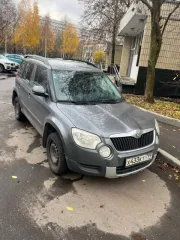 Skoda Yeti 2013 год выпуска, VIN XW8JF25L5DH710864, госномер Х433КТ799. ПТС и СТС оригиналы, 2 комплекта ключей. Автомобиль на ходу, имеется трещина на лобовом стекле и многочисленные мелкие царапины и сколы по кузову.