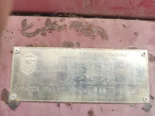 Кормоуборочный комбайн КСК-600, 2014 года выпуска, заводской номер 934, государственный регистрационный знак 3580вр33, масса 7780 кг. В комплекте жатка для трав КГС-0200000, заводской номер 995, масса 1700 кг, 2013 года выпуска, и подборщик КГС-0900000, заводской номер 777, масса 860 кг, 2014 года…