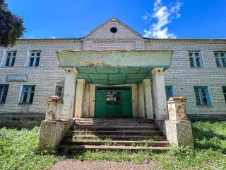 Нежилое помещение 23,3 кв.м Липецкая область Помещение, назначение: нежилое, наименование: нежилое помещение, площадь: 23,3 кв. м., этаж №1, кадастровый номер: 48:14:0000000:649, адрес: Липецкая область, р-н Становлянский, с/п Петрищевский сельсовет, с. Дмитриевка Вид ограничений и обременений: не…