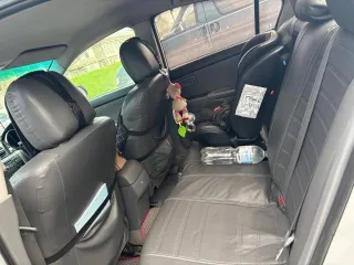 Mazda Axela 2007 года, 114 л.с., пробег 297000 км, АКПП. Автомобиль на ходу. Имеются многочисленные царапины и потертости по кузову, разбита передняя фара. Государственный номер Н911ЕТ125.