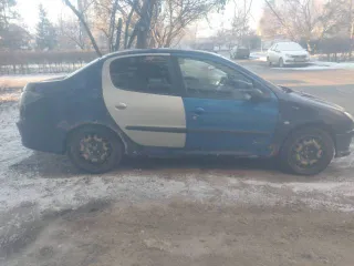 Peugeot 206, 2009 г.в., VIN VF32BKFWA72803923, госномер Х201ЕВ55.