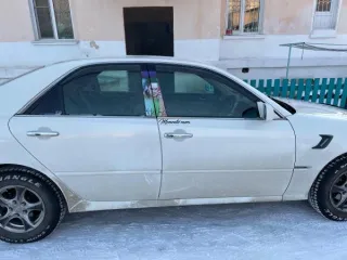 Автомобиль легковой - седан Toyota Mark II, 2002 г.в., г/н М889УР785, № кузова GX1106053158. ПТС отсутствует. Место хранения: Забайкальский край, Петровск-Забайкальский р-он, г. Петровск-Забайкальский, ул. Островского, д.32Е. Обременение – арест, залог ООО МКК «Корона» (в соответствии со ст. 353…