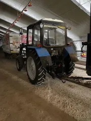 Трактор Belarus 82.1 с навесным фронтальным погрузчиком (ковшом) (VIN Y4R900Z01K1127452, 2019 г.в.