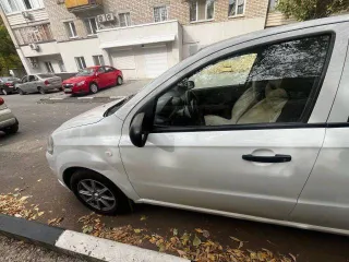 Chevrolet Aveo 2011 года, 101 л.с., легковой автомобиль, марка: Chevrolet, модель: Aveo, год изготовления: 2011, цвет: белый, VIN: XUUSF69W9B0024617, г/н: А133КР164, мощность двигателя, л.с. (кВт): 101