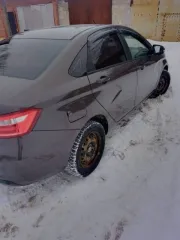 Lada Vesta 2017, 106 л.с., 199000 км. Автомобиль LADA GFL100 LADA VESTA 2017 г.в., VIN XTAGFL110HY097875.