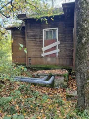 Продается нежилое здание 85.5 кв.м и земельный участок 844 кв.м в Вологодской области, с. Молочное, ул. Шмидта, д. 12. Здание одноэтажное, кадастровый номер 35:24:0601003:134. Земельный участок имеет кадастровый номер 35:24:0601003:1275. Продажа осуществляется с условием разборки (демонтажа)…