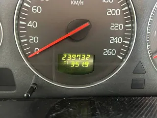Volvo XC90, 2008 года, 238 лс, 240000 км, полный привод, АКПП еще VOLVO XC90, 2008 года выпуска, VIN YV1CM985691506568, гос. номер Н955ЕВ29 Совместное имущество.