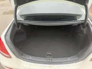 Mercedes-Benz E200 4matic, 2016. Автомобиль марки Mercedes-Benz модель E200 4matic 2016 г.в. VIN-номер WDD2130431A101039. Ознакомление с полным составом имущественных прав, его характеристиками, документами, подтверждающими права собственности, документацией по торгам, производится в рабочие дни в…