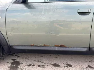 Легковой автомобиль АУДИ АЛЛРОАД, 2003 года выпуска,  VIN номер  WAUZZZ4B83N111199,  регистрационный номер ТС С740ОА196  предыдущий С027ТН96 , мощность двигателя 184 кВт/250 л.с. 1. Неисправен датчик АБС левого колеса 2. Неисправен датчик давление масла