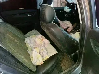 Kia Rio 2018, 123 л.с., 73000 км, АКПП, VIN Z94C241BBKR106685. Техническое состояние: транспортное средство находится на хранении в гаражном помещении в течение 6 лет, не эксплуатируется, выездным не является. Левый лонжерон подлежит замене. В комплектации отсутствует аккумулятор.
