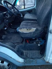 ГАЗ-3302 2003 года, цвет кузова снежно-белый. VIN: XTH33020031880306, категория ТС – В. Мощность двигателя 72.2 кВт, рабочий объем 2285 куб. см. Разрешенная максимальная масса 3500 кг, масса без нагрузки 1900 кг.