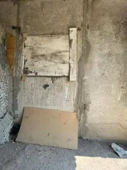 Имущественный комплекс 271.5 кв.м и земельный участок 26471 кв.м, Белгородская область, Шебекинский район, п. Поляна, в границах земель ЗАО «Донец». В составе: нежилое здание площадью 271,5 кв. м. (КН 31:17:0101001:677) и земельный участок площадью 26471 кв.м. (КН 31:17:0103011:13).