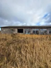 Здание продовольственного магазина 324,6 кв.м. Вологодская обл. Здание в Вологодской обл., 324,6 кв.м. Здание продовольственного магазина, площадь 324,6 кв.м., назначение: Нежилое, количество этажей: 1, этаж: 1, адрес (местонахождение): Россия, обл. Вологодская, р-н Бабушкинский, п. Ида, ул…