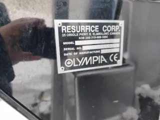 Olympia Millenium 2006, машина льдозаливочный комбайн OLYMPIA, MILLENIUM Л/К «Олимпия – Миллениум». Заводской номер: RM1060526406; год выпуска 2006 г.; объем двигателя 5,3 л, трансмиссия автоматическая.