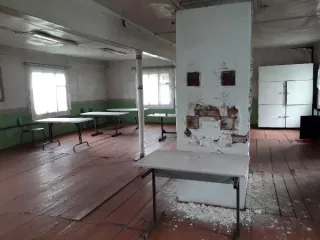 Школьная столовая 134,6 кв.м и земельный участок 581 кв.м, Вологодская область - здание, нежилое, наименование: школьная столовая, кадастровый номер 35:17:0503003:241 по адресу: Вологодская область, Кичменгско-Городецкий муниципальный округ, с.Косково, ул.Школьная, д.7, площадь 134,6 кв.м., -…
