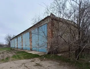 Здание кадастровый номер 26:09:020817:14, площадь 702.80 кв. м по адресу Ставропольский край, Туркменский район, село Камбулат, площадь Свободы № 57