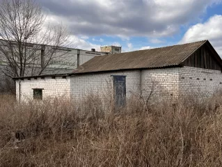 Комплекс недвижимого и движимого имущества, полный перечень которого указан на ЭТП. Нежилое помещение (здание конторы) общей площадью 237.50 кв.м, кадастровый номер 34:19:100260:353 по адресу: Россия, Волгоградская обл., Новоаннинский район, г. Новоаннинский, ул. Подтелкова, дом №173 строение 1…