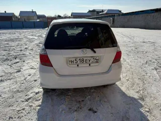 Honda Fit 2002 года, 86 лс, 322000 км, АКПП, государственный регистрационный номер: Н518ЕУ14, паспорт транспортного средства: 9905685394 от 07.03.2019, свидетельство о регистрации транспортного средства: 27МХ321341 от 19.04.2018. Примерный пробег 322 000