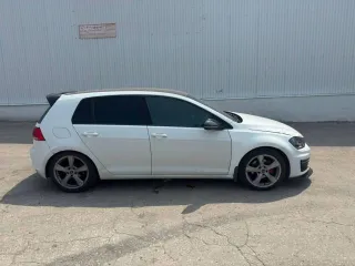 Volkswagen Golf 2013 года, 122 лс. Автомобиль легковой, марка: Volkswagen, модель: Golf, VIN: WVWZZZAUZEW155195, гос. рег. номер: С767РЕ73, год изготовления: 2013.