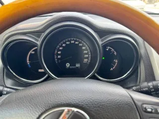 Lexus RX, 2008 года, 211 лс, 280000 км, АКПП. Автомобиль Lexus RX400H, 2008 г. в., VIN: JTJHW31U602059043. Техническое состояние: бывший в употреблении, имеет следы эксплуатации; требуются работы по тех обслуживанию. В отношении указанного транспортного средства зарегистрирован залог в пользу ВТБ…