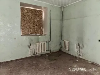 Нежилое помещение, площадь 120,7 кв.м., этаж № 01, кадастровый номер: 72:24:0603009:136, расположенное в многоквартирном доме по адресу: Тюменская область, г. Тобольск, мкр. Менделеево, 17 Назначение нежилого помещения: нежилое Общая площадь: 120.7 Общие сведения об ограничениях и обременениях…