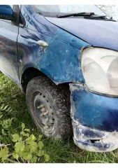 Toyota Vitz 1999 года, 70 л.с., пробег 300000 км, автоматическая коробка передач. Цвет синий, VIN 39 РН 120962, государственный номер О486АХ154. Разрешенная максимальная масса 1270 кг, снаряженная масса 980 кг.