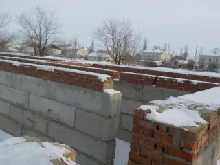 Объект незавершенного строительства 2743,7 кв.м и земельный участок 6691 кв.м, Первомайский район, Оренбургская область. Объект незавершенного строительства кадастровый номер 56:22:0601019:211, степень готовности 29%, площадь застройки 2743,7 кв. м, адрес: Оренбургская область, Первомайский район…