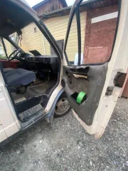 Газель ГАЗ 33023, 2001 г.в., VIN XTAH33023011836056, грузовой бортовой, шасси 33023011862980, кузов 33023010014650, цвет желто-белый, мощность двигателя кВт/л.с 65/4/88.9, ПТС 86 КТ 033537 от 14.10.2006, СТС 9925 688799 от 05.10.2021.