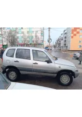 Chevrolet Niva 2003 года, 79 лс, 170196 км, полный привод. Автомобиль легковой, марка: ШЕВРОЛЕ, модель: НИВА, VIN: X9L21230030009563, гос. рег. номер: О174ОУ11, год изготовления: 2003.