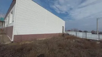 Нежилое здание 200 кв. м, право требования, Воронежская обл. Площадь 200 кв. м, кадастровый номер 36:13:0000000:893, право требования по договору аренды земельного участка № 1 а от 20.02.2018, площадью 1000 кв. м, кадастровый номер 36:13:1800001:307, местонахождение: Воронежская обл., Каширский…