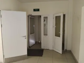 Нежилое помещение 147 кв. м, медицинское, Москва, по адресу: г. Москва, ул. Василия Петушкова, д. 15, площадью 147 кв. м (этаж № 1), кадастровый номер: 77:08:0004001:5955. Назначение нежилого помещения: Медицинское. Общая площадь: 147. Кадастровый номер: 77:08:0004001:5955.