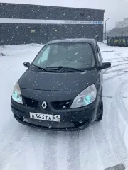 Renault Grand Scenic 2006 года, серый, VIN: VF1JMJEN636905226, госномер: А343ТА51. Особенности тех. состояния: отсутствует фрагмент заднего бампера (требуется его замена), нарушения лакокрасочного покрытия на крышке багажного отделения.