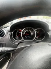Автомобиль марки Suzuki модель Grand Vitara 2011 г.в. VIN-номер JSAJTD54V00621128; состояние удовлетворительное, авто на ходу, видимых повреждений нет. Есть следы коррозии на левом заднем крыле, сколы и повреждения ЛКП, трещина на лобовом стекле, течь сальников редуктора и задних приводов, течь…