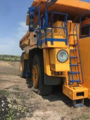 БелАЗ-75589 2022 года, VIN Y3B75589JN0000537. Самосвал карьерный, категория А III. Год изготовления 2022. Модель двигателя 12М33, номер 39211.000980. Цвет кузова желтый. Мощность двигателя 900 кВт, рабочий объем 39200 см³. Паспорт самоходной машины RU CB 720169 от 06.05.2022. Свидетельство о…