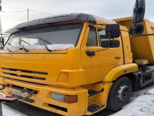 Грузовой самосвал КАМАЗ 6460-73, VIN XTC646004G1346224, 2016 года выпуска, гос. рег. знак У465ММ142. Отсутствуют ключи.