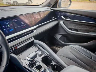 Geely Monjaro 2024, 238 лс, 30000 км, полный привод, АКПП; VIN: LB37852D3RS072161; год выпуска - 2024