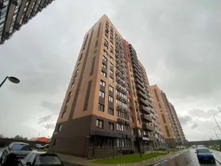 Однокомнатная квартира общей площадью 31,7 кв.м., с кадастровым номером 23:43:0415001:4817, расположенная по адресу: Краснодарский край, город Краснодар, улица имени Владимира Жириновского, дом 1, корпус 2, квартира 96. В квартире нет зарегистрированных лиц. Является предметом залога ПАО "Sberbank".