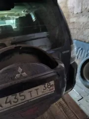 Автомобиль Mitsubishi Pajero 3.8 LWB, 2008 г.в., VIN JMBLYV97W8J001301, цвет синий.