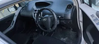 Toyota Vitz 2009 года, 87 л.с., пробег 200000 км. Цвет серый. VIN отсутствует. ПТС 25УР067928, госномер В979АУ155. Мощность двигателя 87 л.с. (64 кВт). Номер кузова SCP90-2144714. Страна-изготовитель Япония.