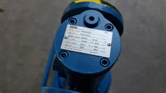 Трёхвинтовой насос Kral KF0015.BAA 16 bar 1800C - 1 шт. №ф-10/24/76 и -78 (78-008784-1) годный остаток. Имущество продается в том виде, в каком оно есть, и в случае продажи возврату/обмену не подлежит. За скрытые дефекты имущества Продавец ответственности не несет.