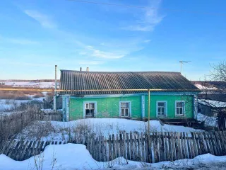 Жилой дом 48.3 кв.м и земельный участок 1777 кв.м, Самарская область. Адрес дома: Россия, Самарская область, Исаклинский район, село Ключи, улица Ленинская, дом 51. Кадастровый номер дома: 63:19:0206004:517. Земельный участок площадью 1777 +/- 15 кв.м расположен по адресу: Самарская область…