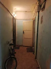 Комната 12,1 м², Омск, ул. Магистральная, д. 47, секция 36, комната 115. Доля в праве 1/3, общая долевая собственность. Кадастровый номер 55:36:050207:20192.