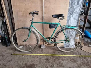 Велосипеды, самокаты, кресло-коляска, запчасти. Составной лот: велосипеды, самокаты, кресло-коляска, годные остатки отдельных узлов, деталей, агрегатов, материалов (в сборном виде) велосипедов. Подробный состав лота приведен в информационном сообщении. Состояние и недостатки имущества в…