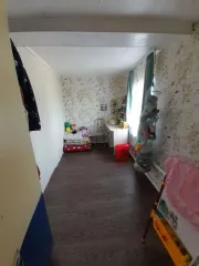 Жилой дом, площадью 63,2 кв.м., по адресу: Пермский край, муниципальный округ Лысьвенский, город Лысьва, улица Первомайская, д. 126, с кадастровым номером: 59:09:0000000:988, земельный участок, площадью 1500 кв.м., по адресу: Пермский край, муниципальный округ Лысьвенский, город Лысьва, улица…