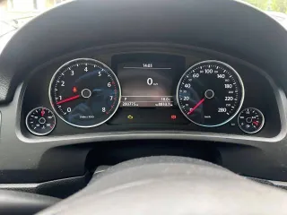 Volkswagen Touareg 2013, 249 л.с., 280775 км, полный привод, АКПП, легковой универсал, г/н Н258АХ702, цвет белый, VIN XW8ZZZ7PZDG006843, ПТС 78 ХА 870604, СТС 99 60 563800