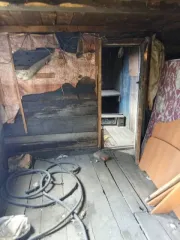 Доля дома 72.1 кв.м и участка 757 кв.м в Челябинской области. 1/7 доля дома и 1/7 доля земельного участка. Еще 1/7 доля дома и 1/7 доля земельного участка. Еще 1/7 доля на здание, площадь 72.1 кв.м, назначение: жилое, адрес: Россия, Челябинская обл., Увельский р-н, с. Красносельское, ул…